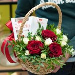 Поздравительная корзинка