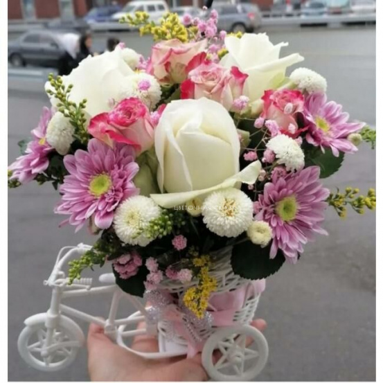 Букет на велосипеде